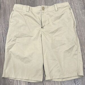 Under Armour Khaki Golf Shorts Big Kids size 16